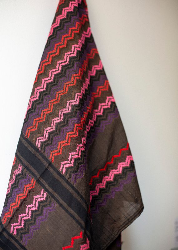 Stor keffiyeh, brun og rødtoner
